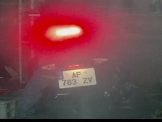 Burn r125 watata dans le garage