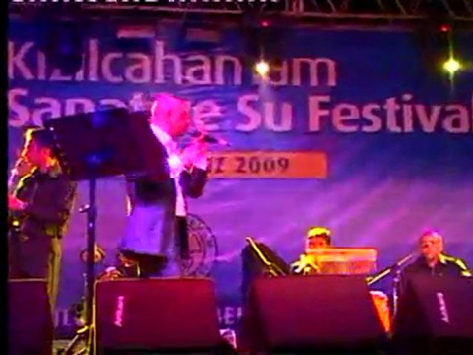 Hastane önünde incir ağacı - Alper Alparslan Kızılcahamam Konseri