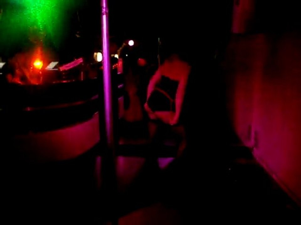 Plum Ti au bal de Prom des Paris Roller Girls