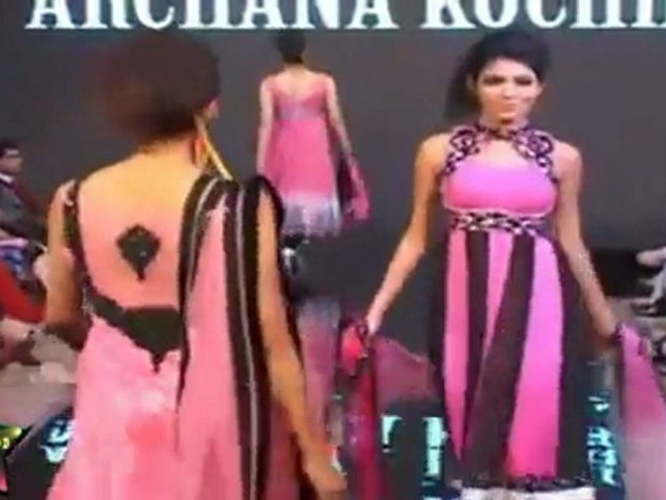 Sexy Models In Sexy Indian Outfits At  Cyclothon Fashion Week