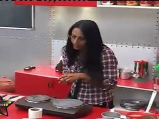 Very Hot Kashmira Says 'Krishna Doesn't Need Me Now'