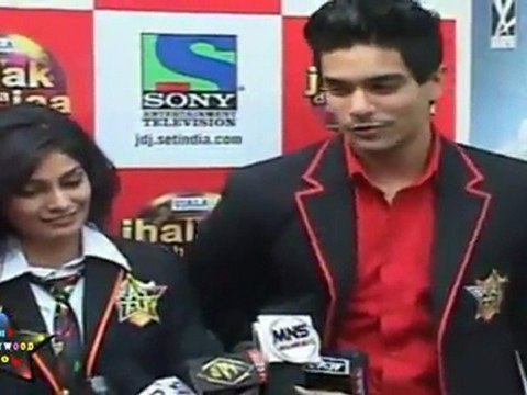 Very Hot Pooja Gupta Promotes Faaltu At The Dance Show 'Jhalak Dikhla Jaa'