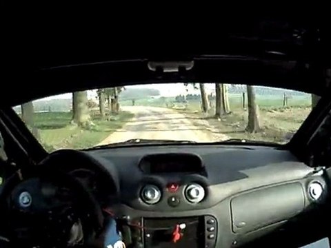 Rallye des Ardennes 2011 - ES9 Leignon - Close.J/Close.M (C2 Gr N Floracing)