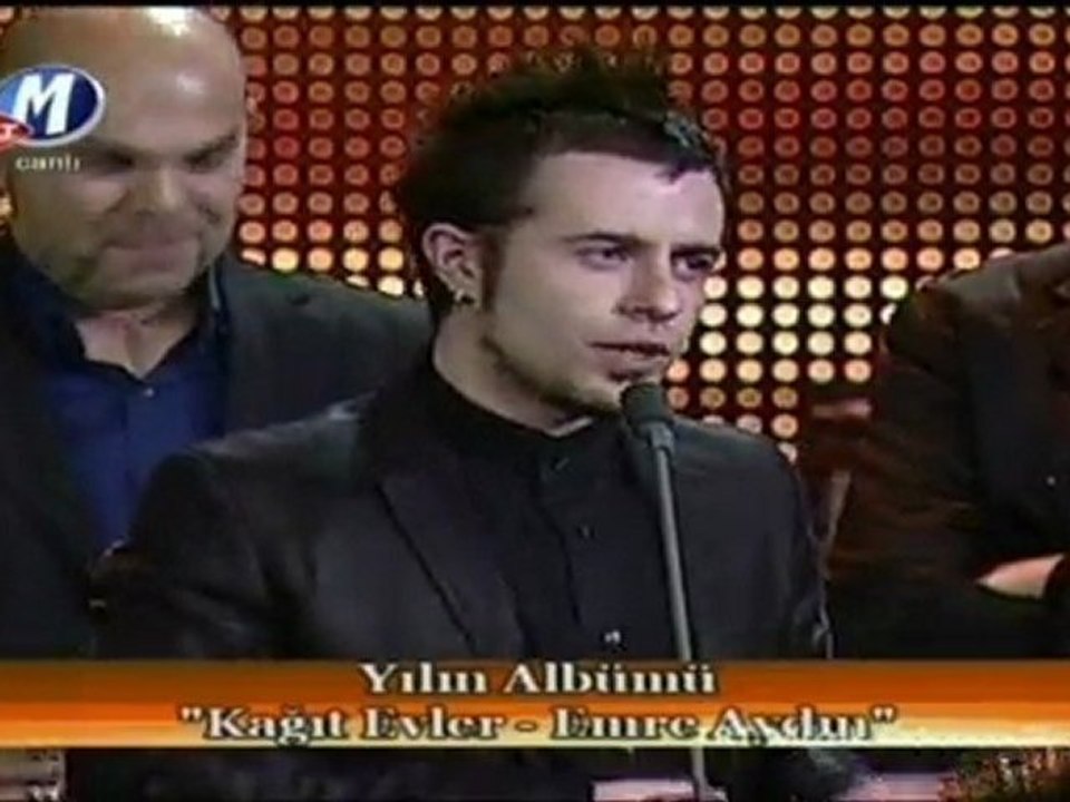 Yılın Albümü (Kağıt Evler - Emre Aydın)