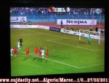 ضربة جزاء لصالح المنتخب الجزائري ضد نضيره المغربي