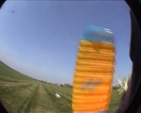 Premier saut à l'école de parachutisme d'Agen - 26 mars 2011 - Sébastian