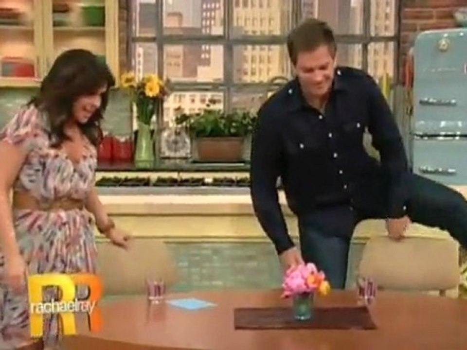 Michael Weatherly Guests on 'The Rachael Ray Show' Mon 10-May 2010 pt 1 of 2