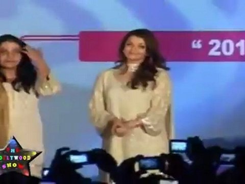 Gorgeous Aishwarya Rai At Lavasa Women's Drive 2011 Awards Night