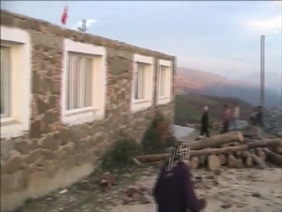 Kavalolugu İlköğretim Okulu Eski Şekli