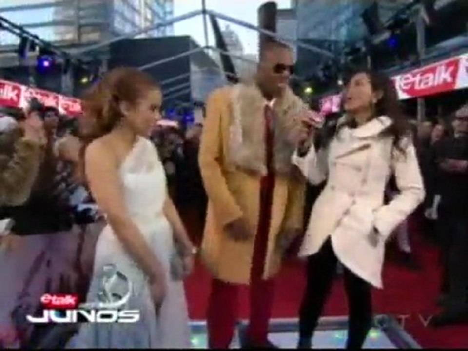 Keshia Chante at 2011 Junos Red Carpet (3/27/11)