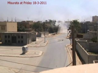 لقطات من القصف الذي تتعرض له مدينة مصراته يوم الجمعة 18 مارس 2011