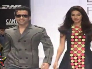 LAKME FASHION WEEK 2011   26