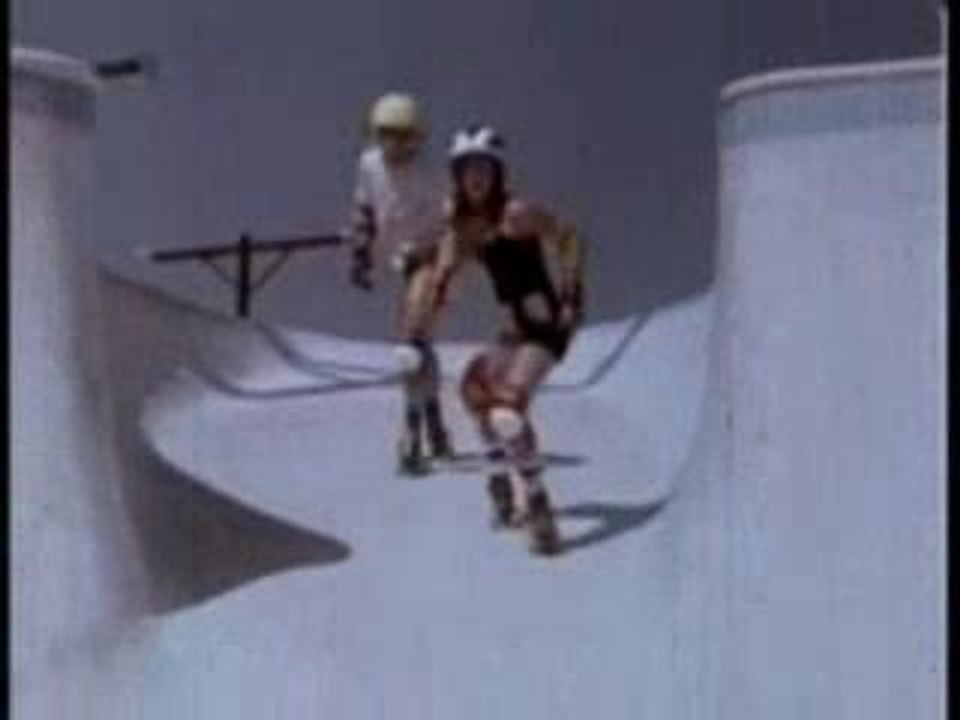 Rollerskate Safely (1980) rollernews.com