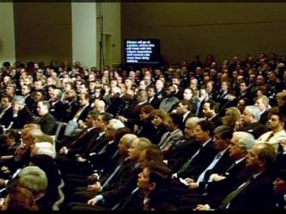 Obama defends Libya action