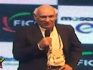 Watch Handsome Abhishek Bachchan At Audi Car Showroom.