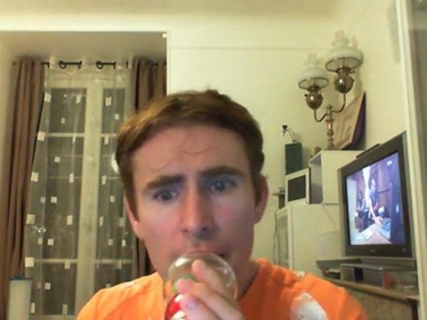 Wiwi égratigne qu'elle disait