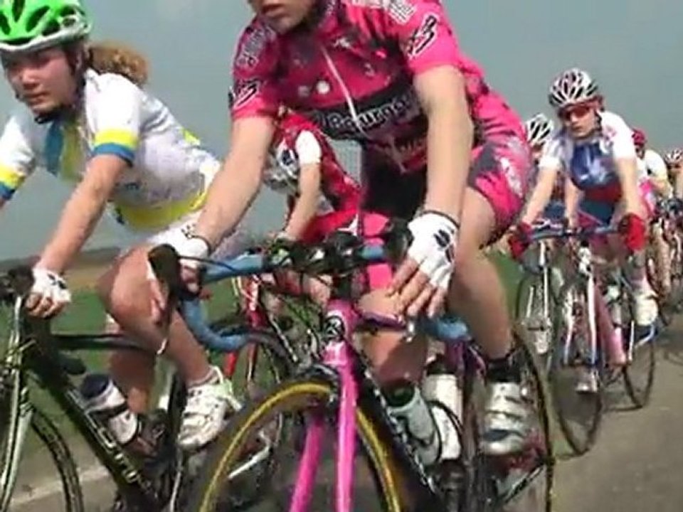 2011_Retonfey_Feminines_Comogyre