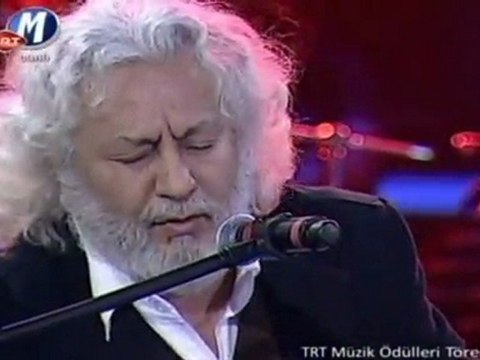 Erkan Oğur & İsmail Hakkı Demircioğlu £££ KARŞIDA GÖRÜNEN NE GÜZEL YAYLA