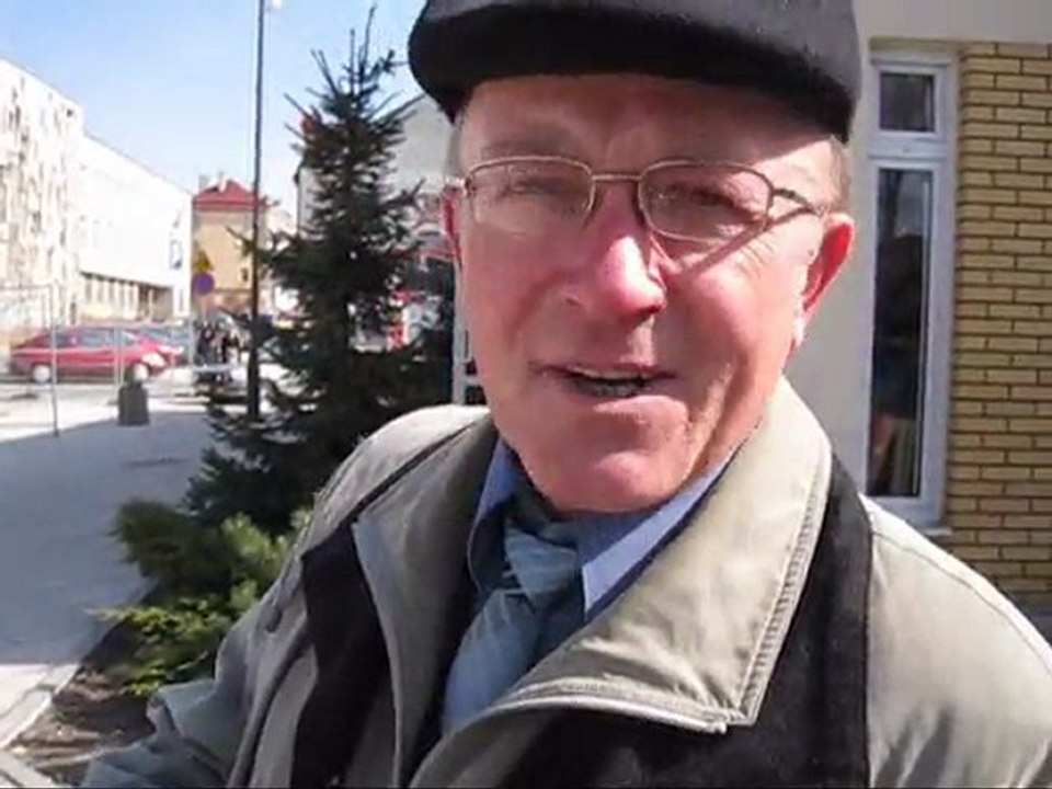 Zaniedbana okolica Słonecznego Centrum