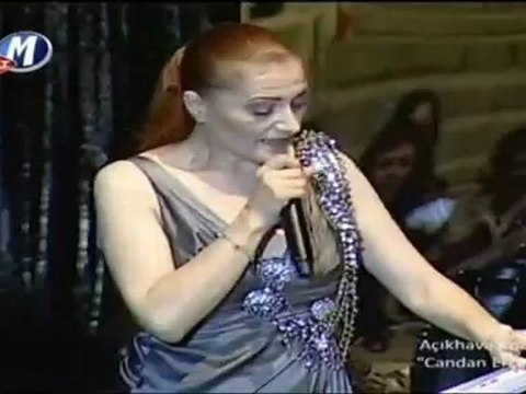 Candan Erçetin £££ KIRIK KALPLER DURAĞINDA