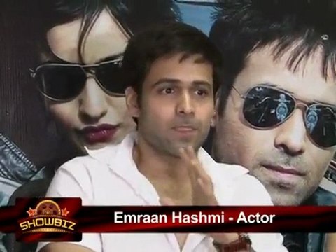 Emraan Hashmi & Mahesh Bhatt's Debate Over Kiss In Crook - Bollywood News