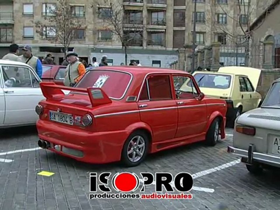 Exposición de coches antiguos