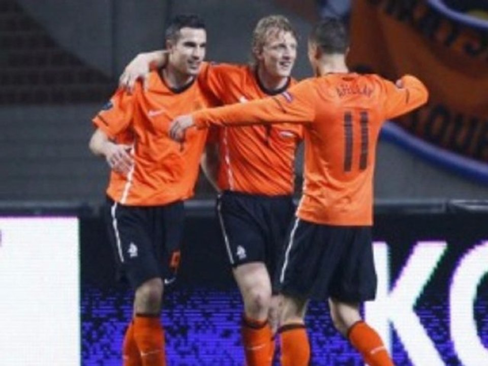 Netherlands 5-3 Hungary Gera double, Kuyt superb-lob