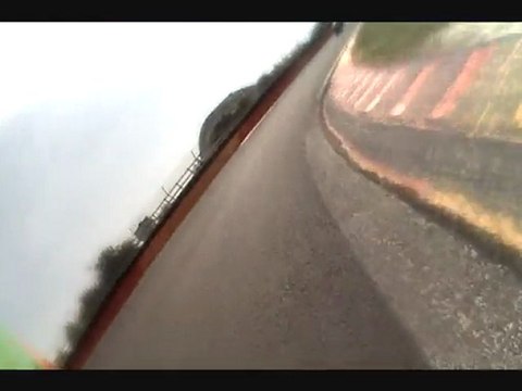 Kawasaki ZX7R Ninja, caméra embarquée à Nogaro.