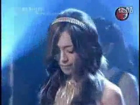 Ayumi hamasaki Born To Be...Music Fighter live