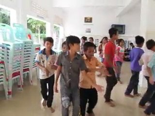 fête du 30 mars au foyer de Battambang 1/2