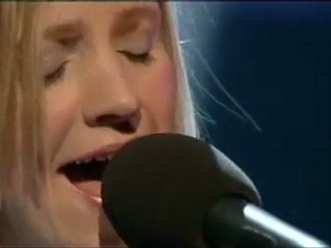 Cara Dillon - 'She Moved Thru The Fair' HD