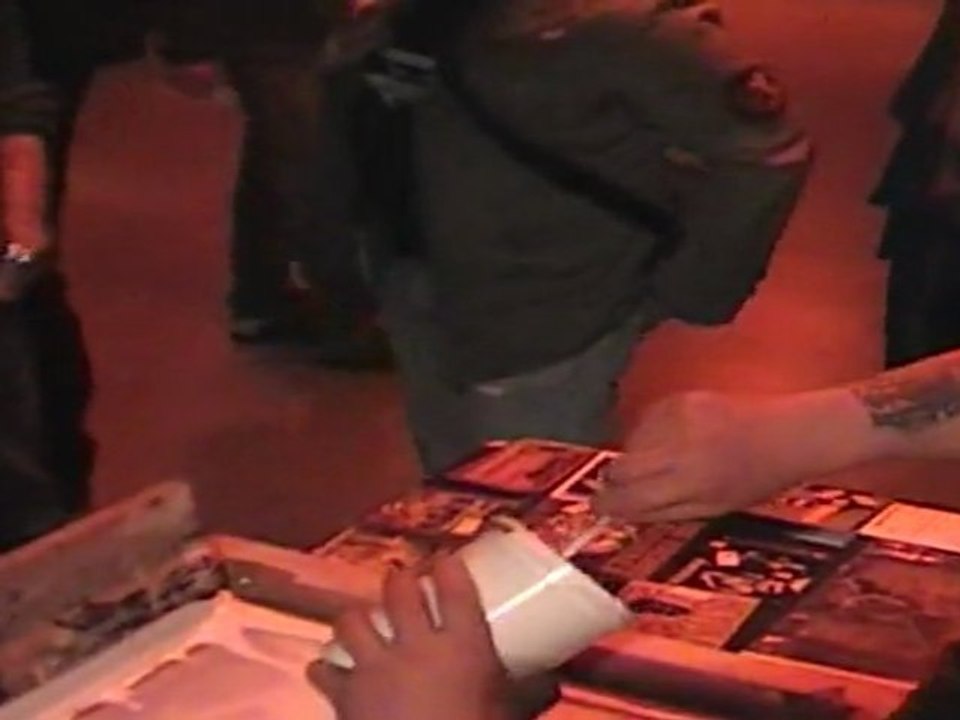 Sérigraphie en live par Raoul lors du concert du 26 mars 2011 à Rouen