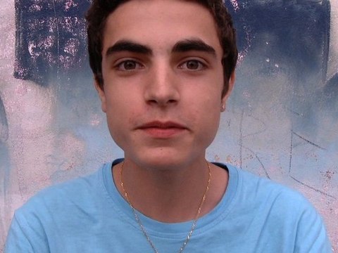 MON PERE EST FEMME DE MENAGE, et toi ton père, il fait quoi ?