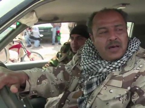 Outgunned Libyan rebels flee Ras Lanuf