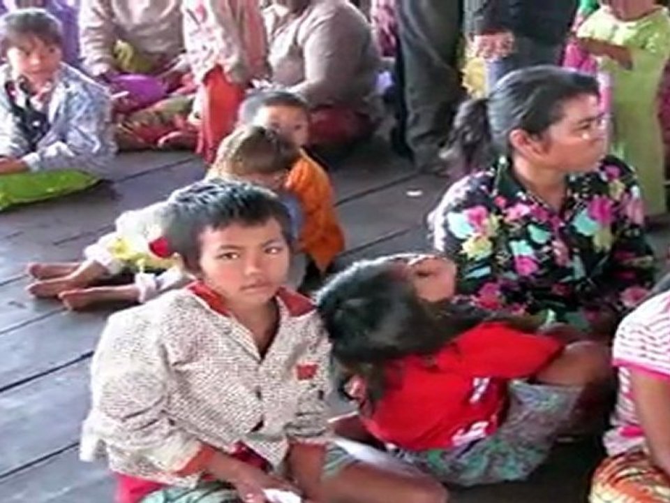 HAMAP soigne des villageois au Cambodge