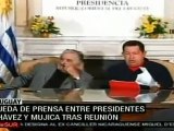 Tras firma de acuerdos, Chávez concluye visita a Uruguay