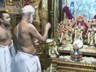 Superstar Rajinikanth's Fans Pray For His Success - Bollywood News