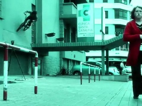 BMX STREET - STEFAN LANTSCHNER HOUSE WALLRIDE by CARHARTT