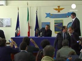 Lampedusa adasına göçmen akını sürüyor