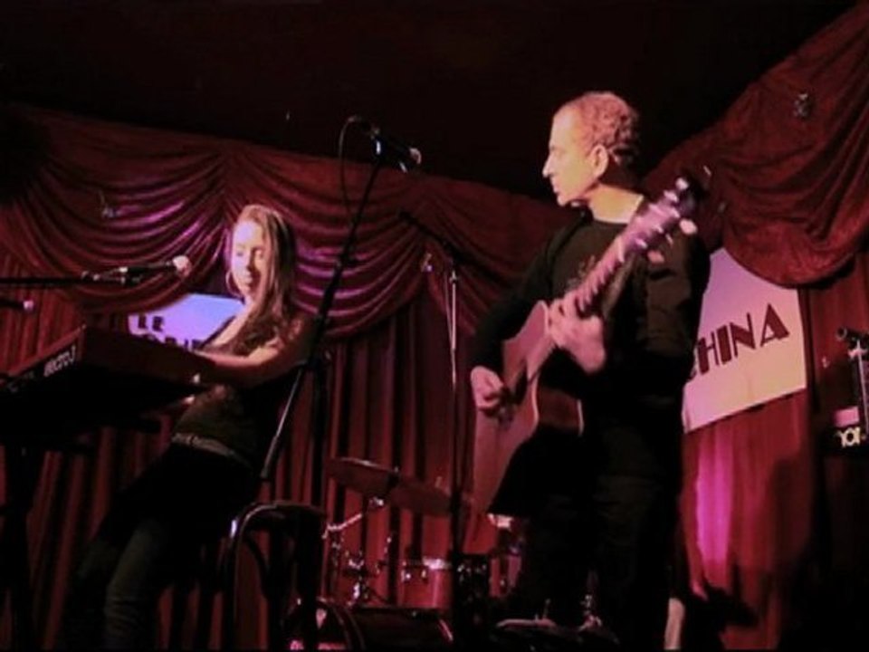 Lana Reina au China : 8 Mars 2011 avec Gladys Gambie [HQ]