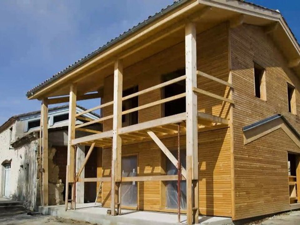 Terra mair, Village de Lagraulet. Importance de l'implication d'une collectivité dans l'écohabitat dans le Gers.