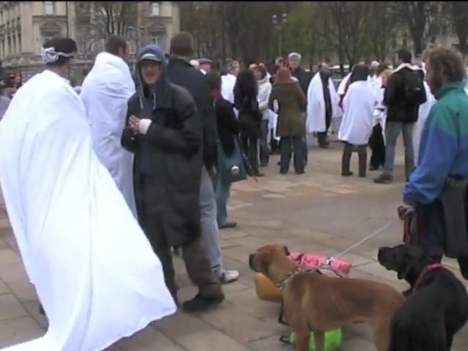 Manifestation des associations d'aides aux sans-abris