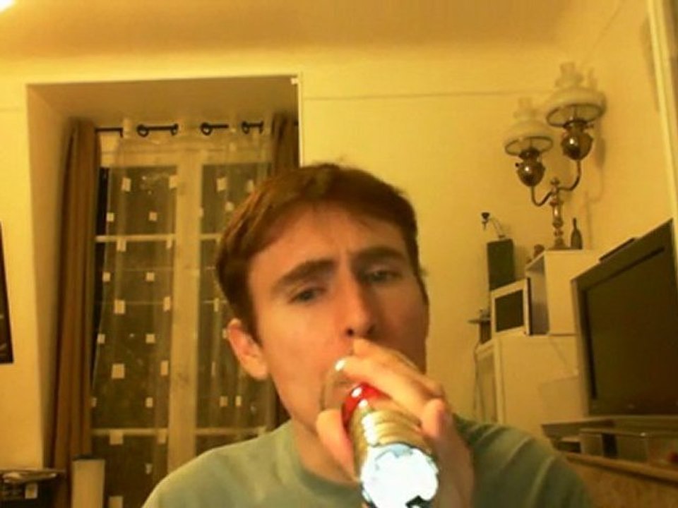 Wiwi égratigne "Mamy Blue" de Joël Daydé