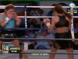 CAROLINA DUER vs AZIZA OUBAITA_02