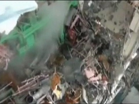 Giappone - Fukushima, il reattore n. 4 danneggiato