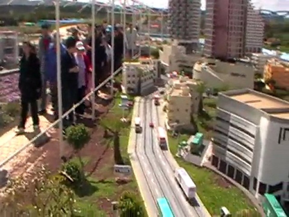 Traffic in Mini Israel Park