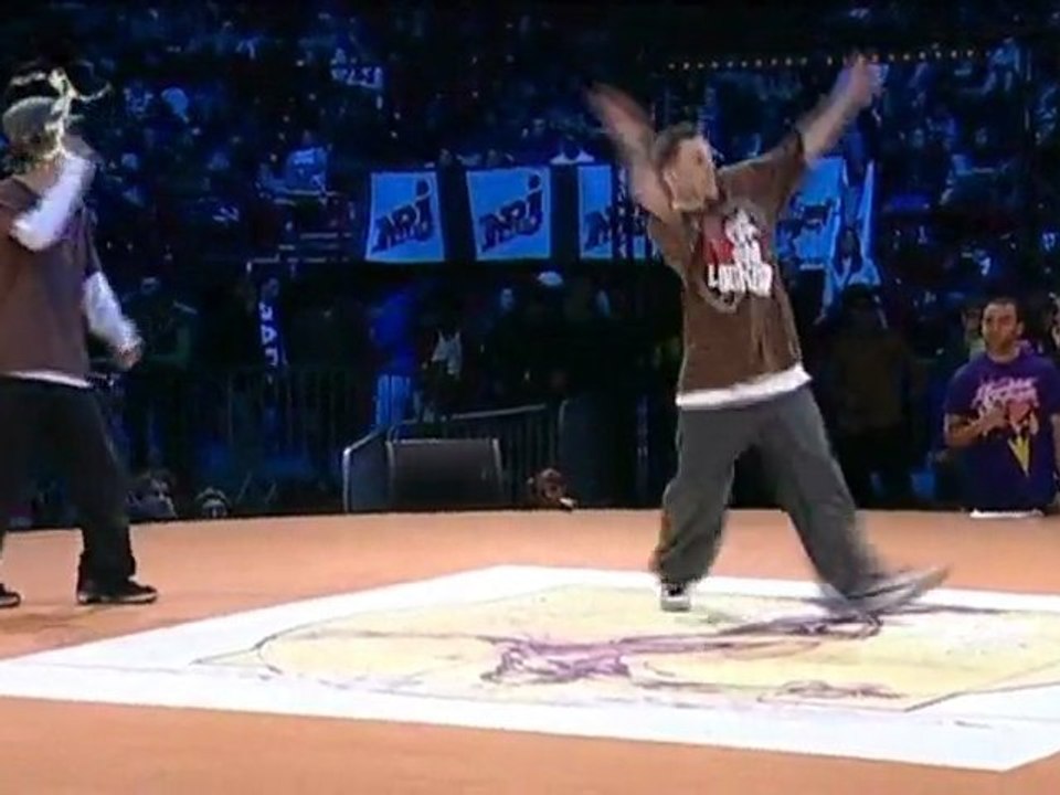 Juste Debout Semi-Final House with SIGN-H