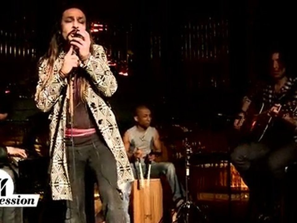 OFF SESSION - Laszlo Jones: “Spinning Around”