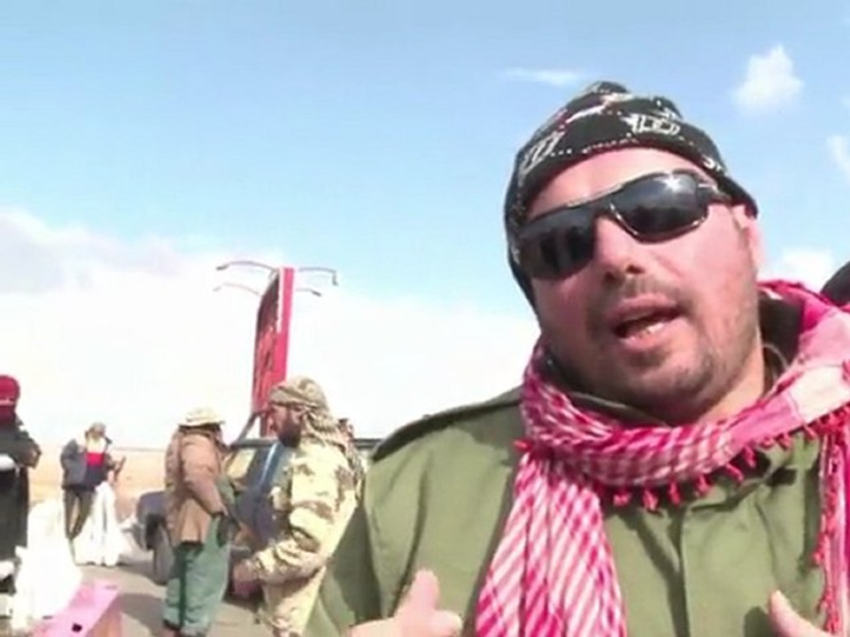 Rebeldes libios ponen orden en sus filas