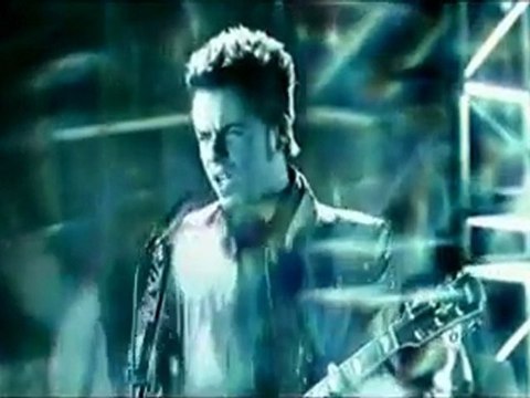 Gripin & Emre Aydın - İstanbula Düşmanım canlialem.com